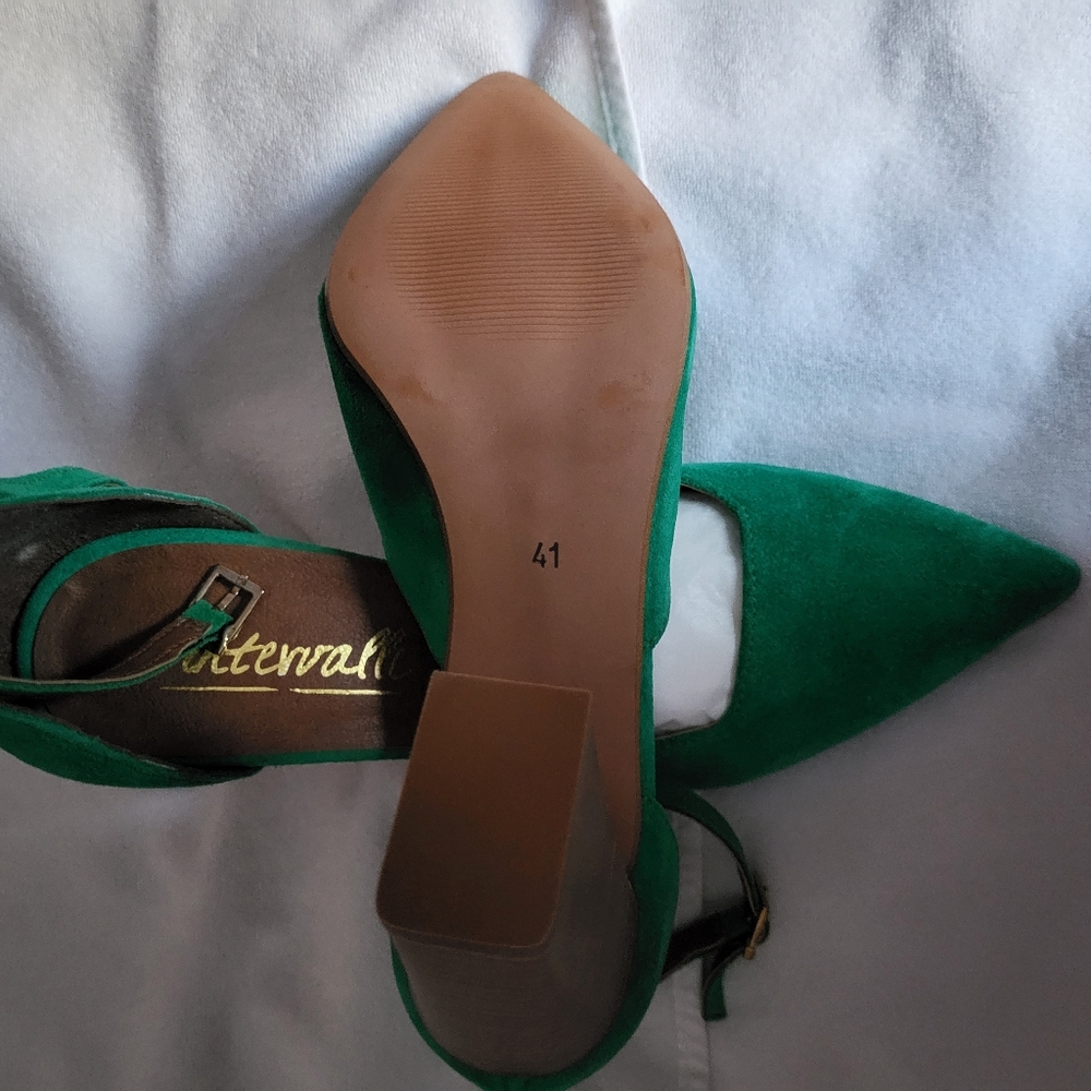Women shoes - Picture 3 of 3